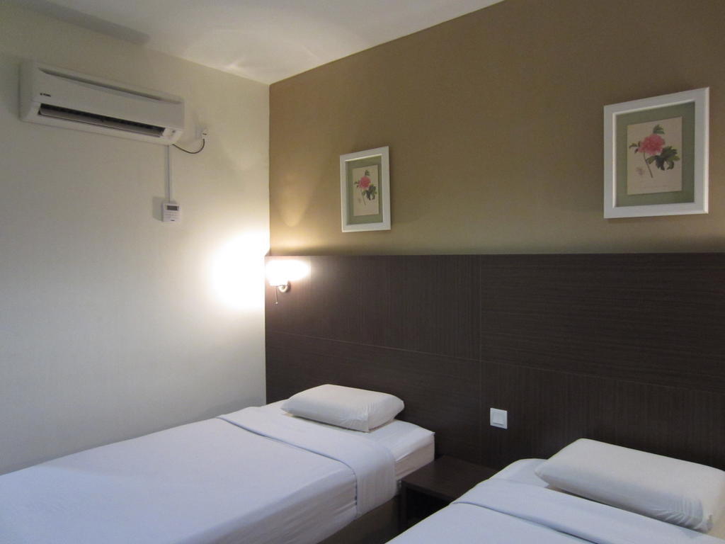 Radiant Hotel Sitiawan Habitación foto