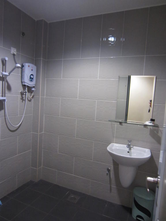 Radiant Hotel Sitiawan Habitación foto